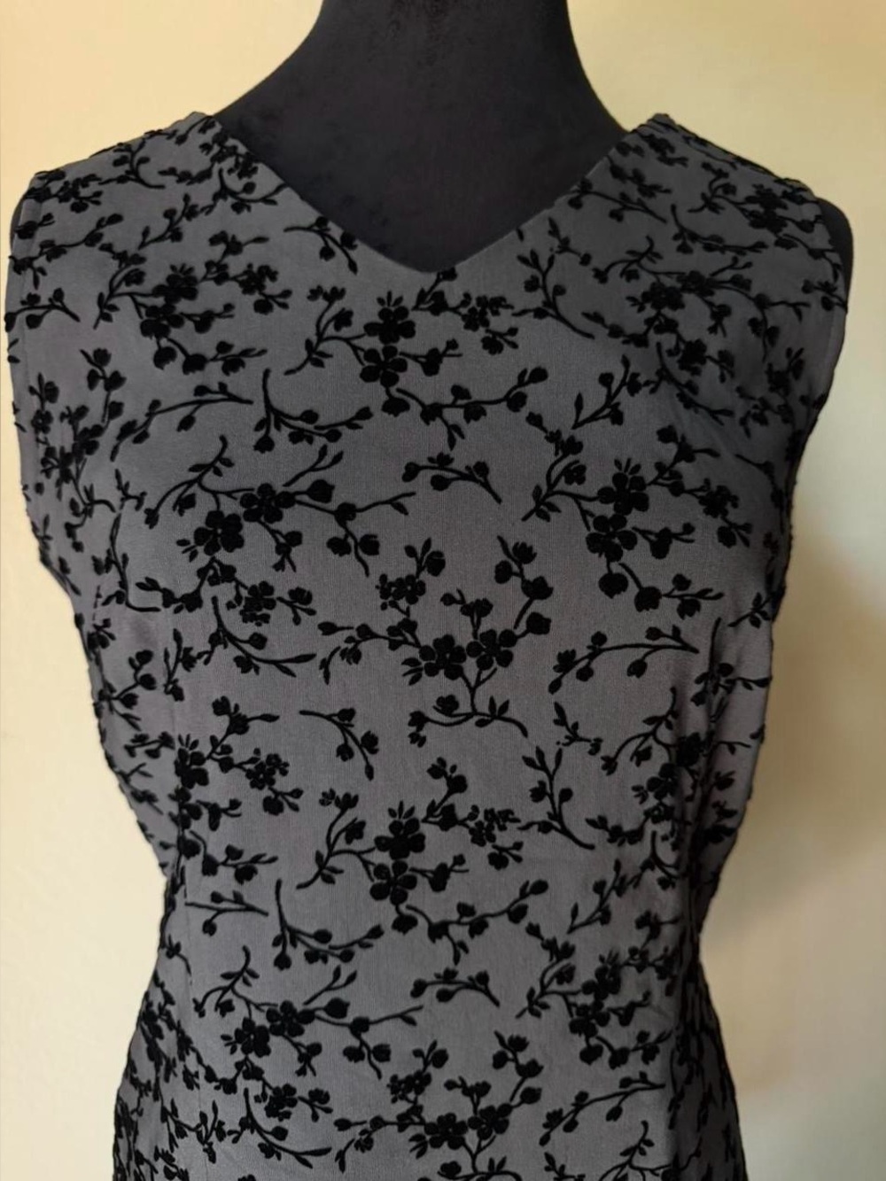 Grey dress with black floral velvet burnout 
90s Hillard and Hanson size 10